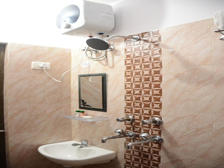 Oyo 8448 Hotel Shyamal