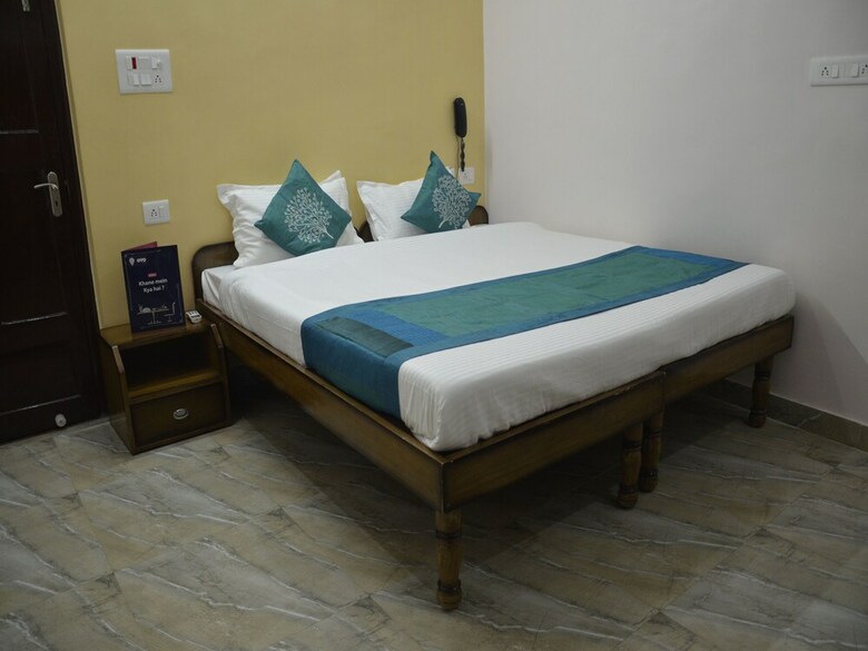 Hotel Oyo 7622 Varanasi Stays