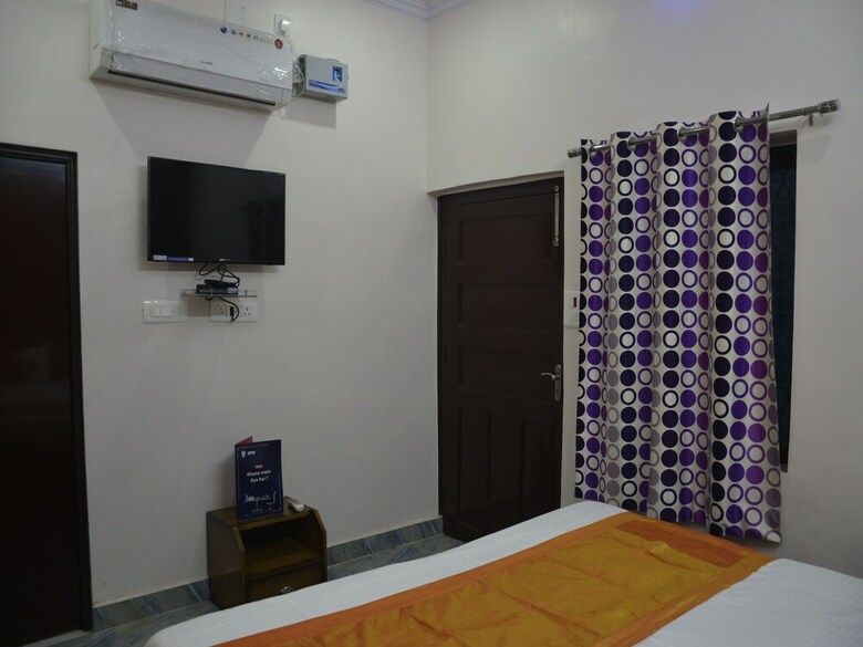Hotel Oyo 7622 Varanasi Stays