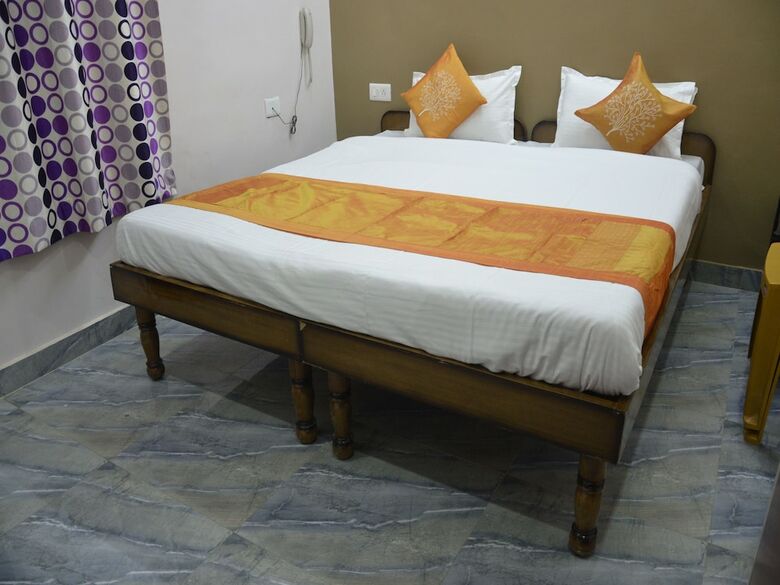 Hotel Oyo 7622 Varanasi Stays