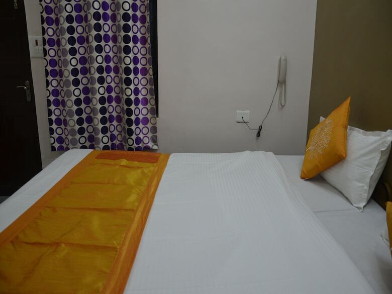 Hotel Oyo 7622 Varanasi Stays
