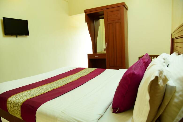 Oyo 9404 Hotel White Fort