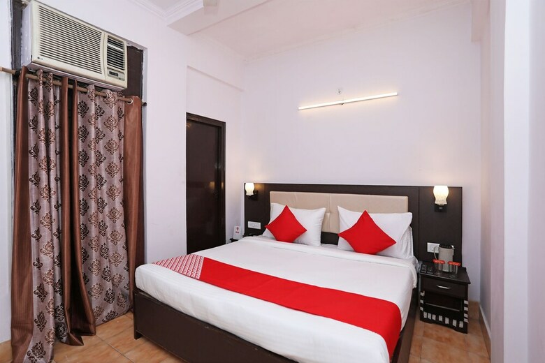 Oyo 11327 Hotel R Paradise