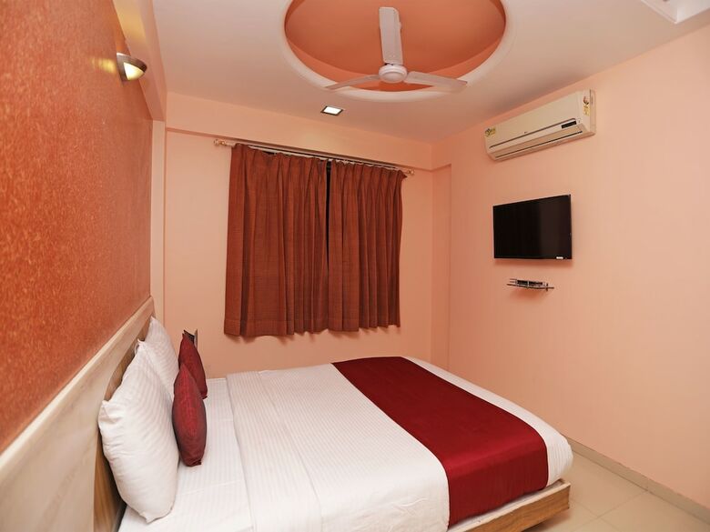 Hotel Oyo 6401 The Neelam Executive