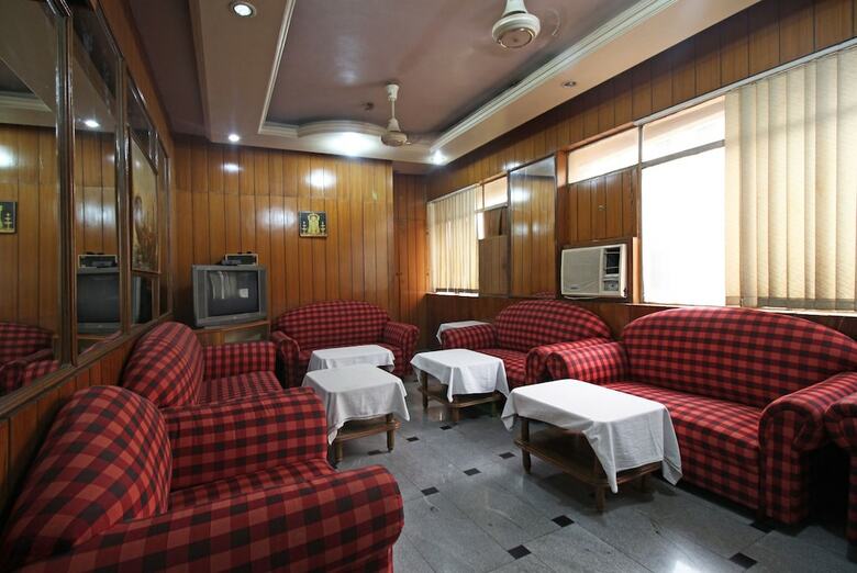 Oyo 5047 Hotel President