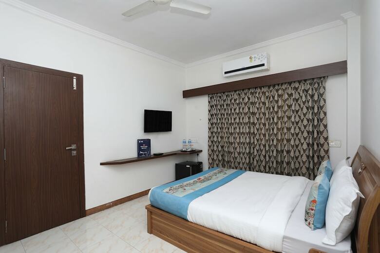 Oyo 10671 Hotel Sai Prem