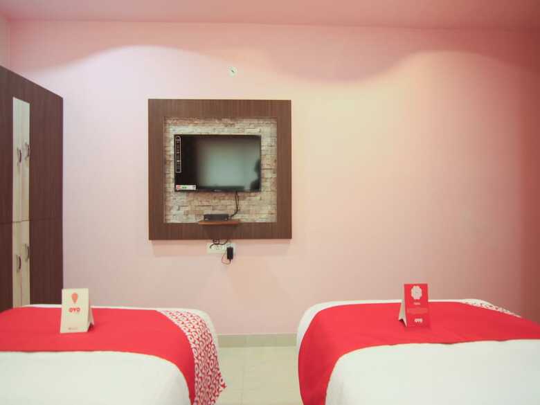 Hotel Oyo 11626 B Square