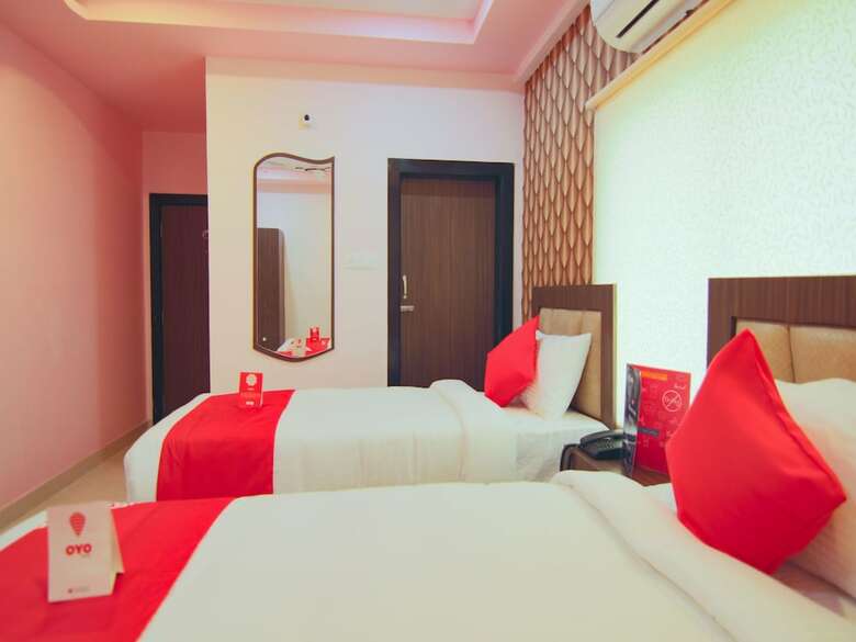 Hotel Oyo 11626 B Square