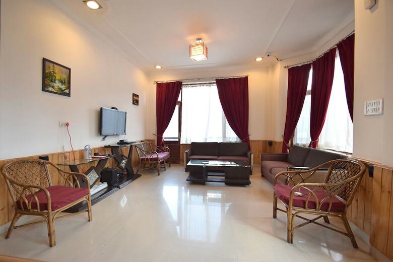Hotel Oyo 11580 6th Element Cottage