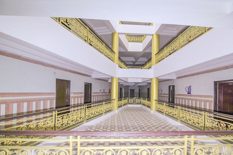Oyo 11532 Hotel Sr Grand