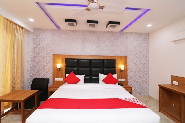 Oyo 4751 Hotel Akashdeep