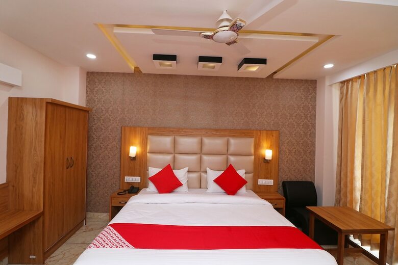 Oyo 4751 Hotel Akashdeep