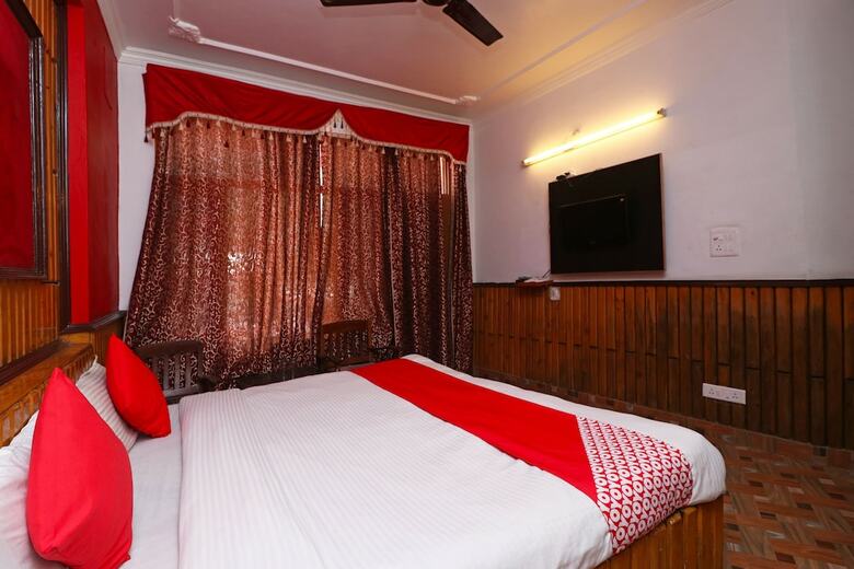 Oyo 4751 Hotel Akashdeep