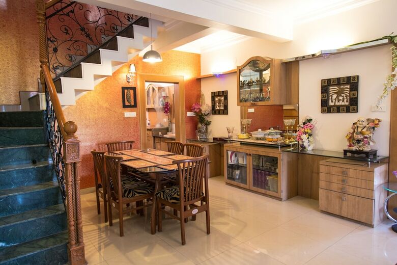 Hotel Oyo 7275 Excellent Homes