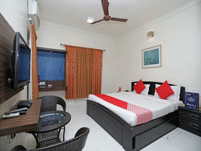 Hotel Oyo 7275 Excellent Homes