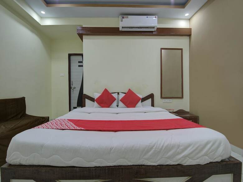 Oyo 9658 Hotel Madhuram