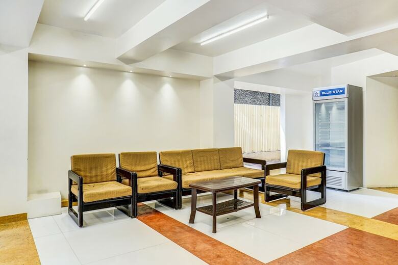 Fabhotel Executive Residency