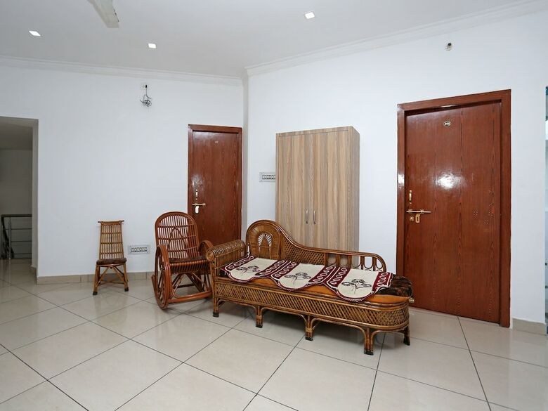 Oyo 11069 Hotel Star Inn