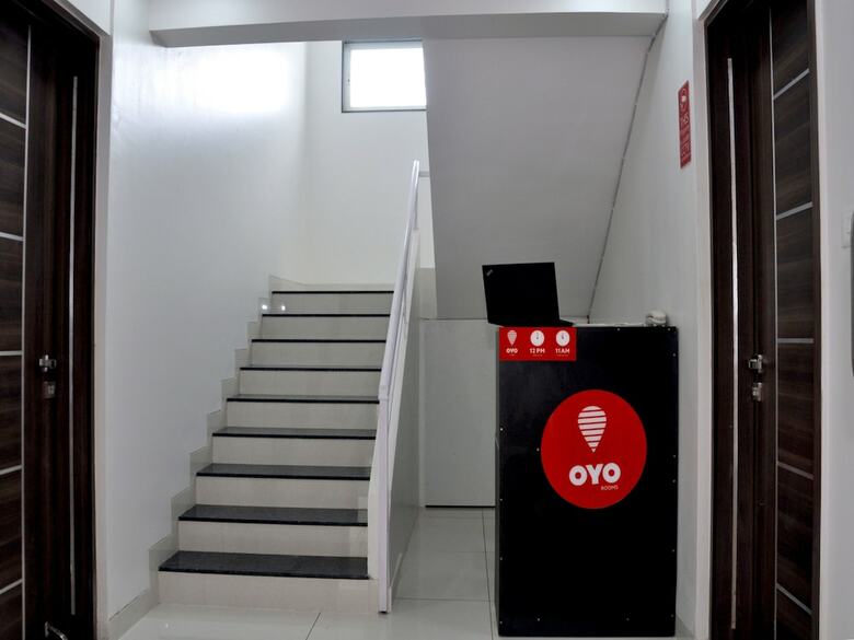 Oyo 9533 Hotel Milind Villa
