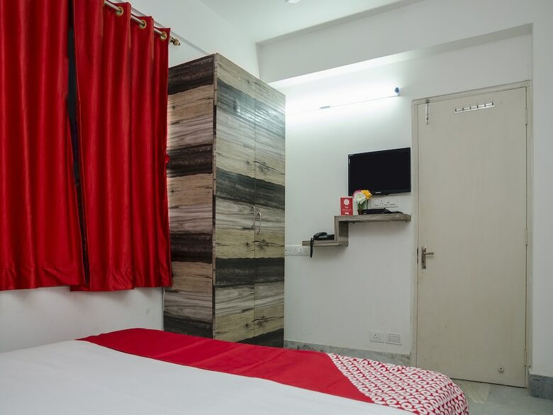 Hotel Oyo 11054 Amar Raj Guest House