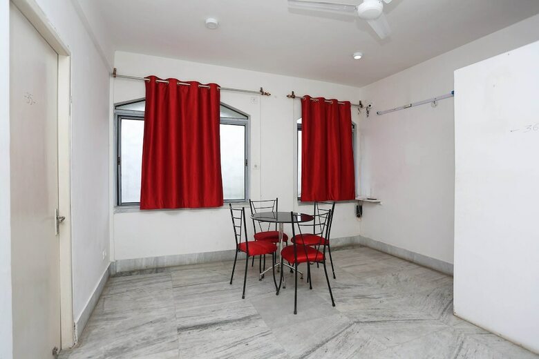 Hotel Oyo 11054 Amar Raj Guest House