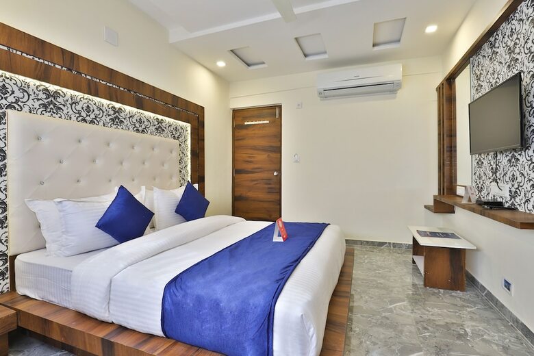 Oyo 11067 Hotel Swastik Inn
