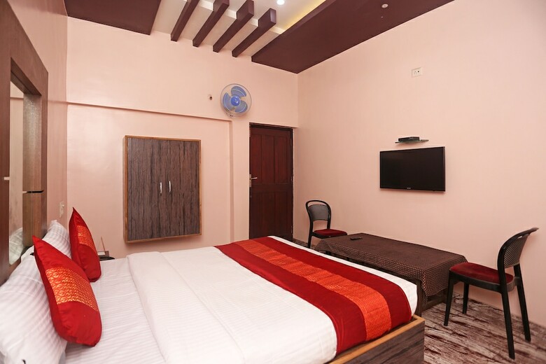 Oyo 11555 Hotel Punjab