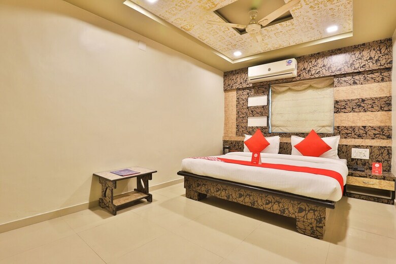 Oyo 11450 Hotel Balaji