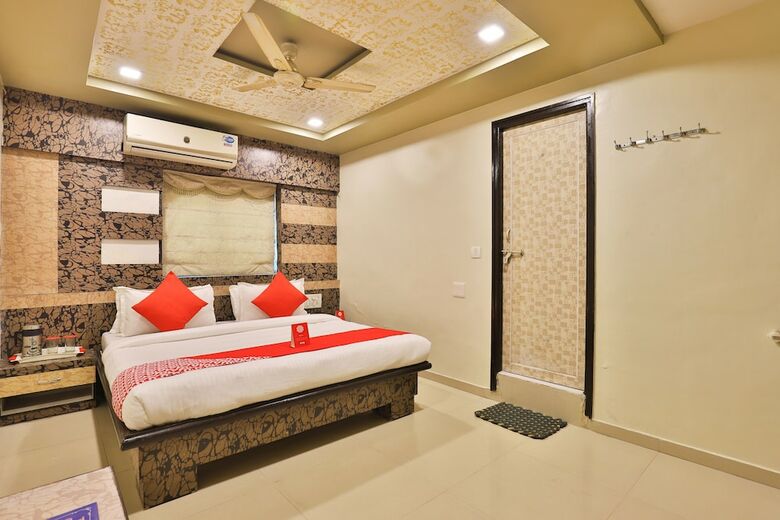 Oyo 11450 Hotel Balaji