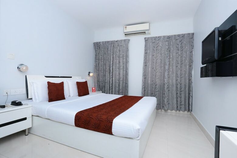 Oyo 10611 Hotel Malabar Illam