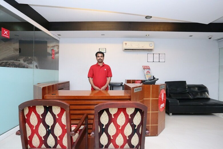 Oyo 10611 Hotel Malabar Illam
