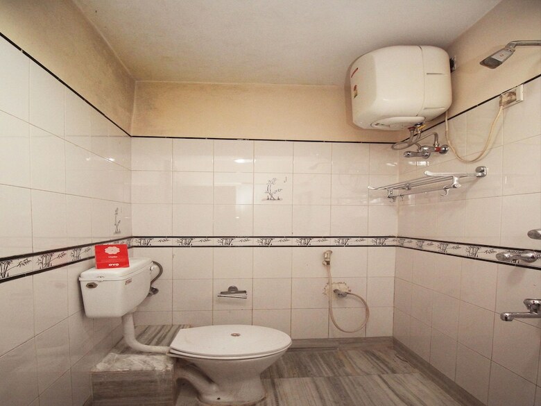 Hotel Oyo 10587 Vanjula Residency