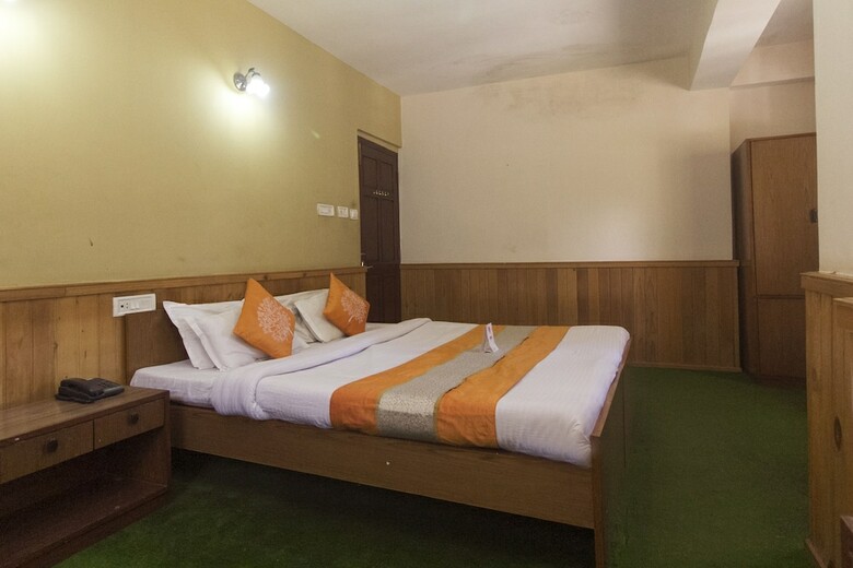 Hotel Oyo 10587 Vanjula Residency