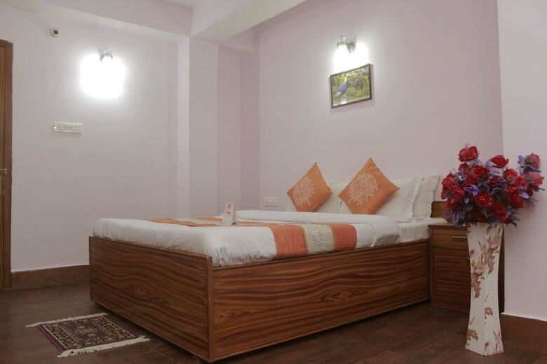 Hotel Oyo 10883 Pema Thang Residency