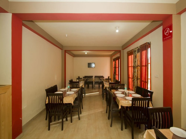 Oyo 2943 Hotel Eco Groves