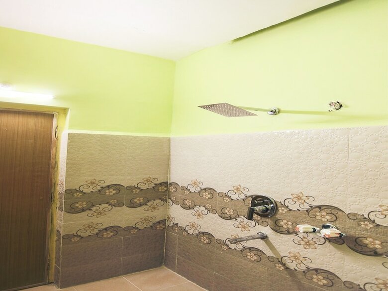 Oyo 10709 Hotel Sbt