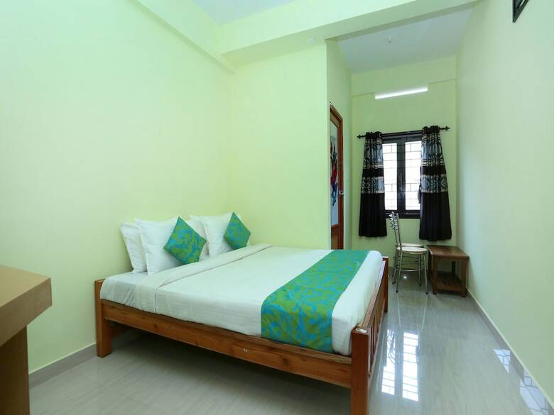 Oyo 10840 Hotel Periyar Towers