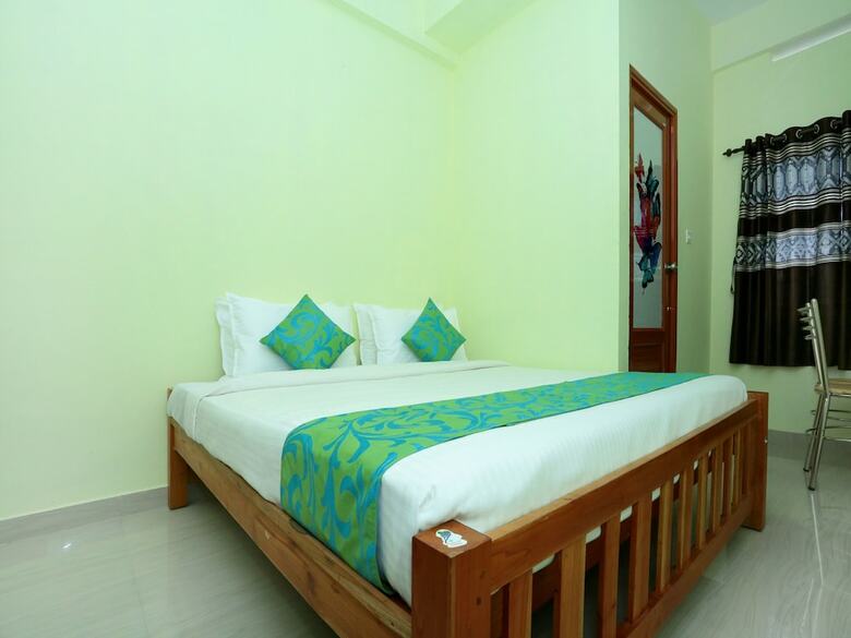 Oyo 10840 Hotel Periyar Towers