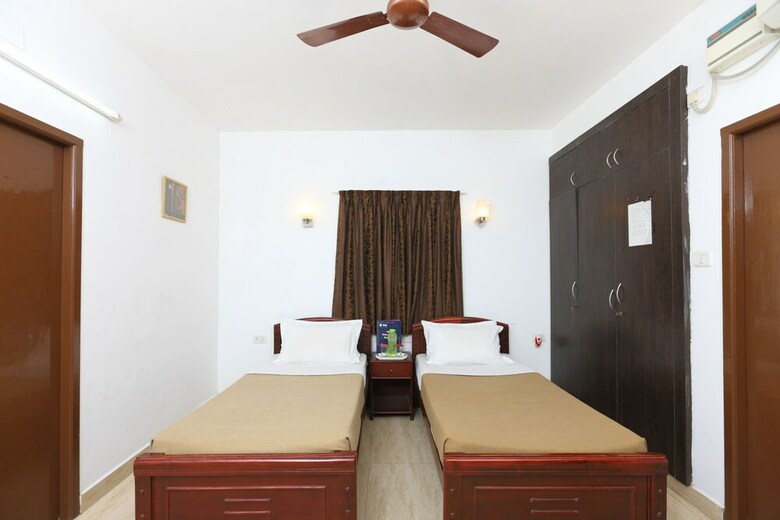 Hotel Oyo 20005 Silverkey Karappakam