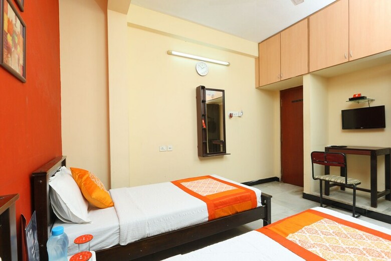 Hotel Oyo 20006 Silverkey T Nagar