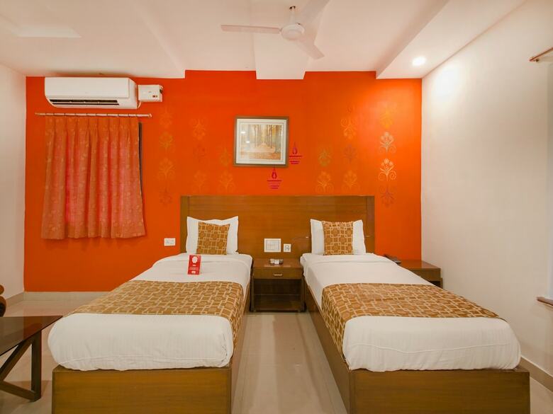 Oyo 11400 Hotel Garden View Inn