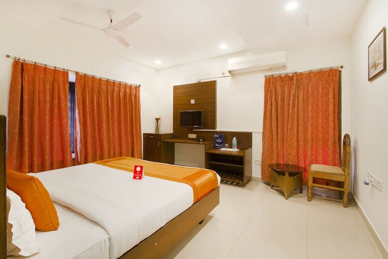 Oyo 11400 Hotel Garden View Inn
