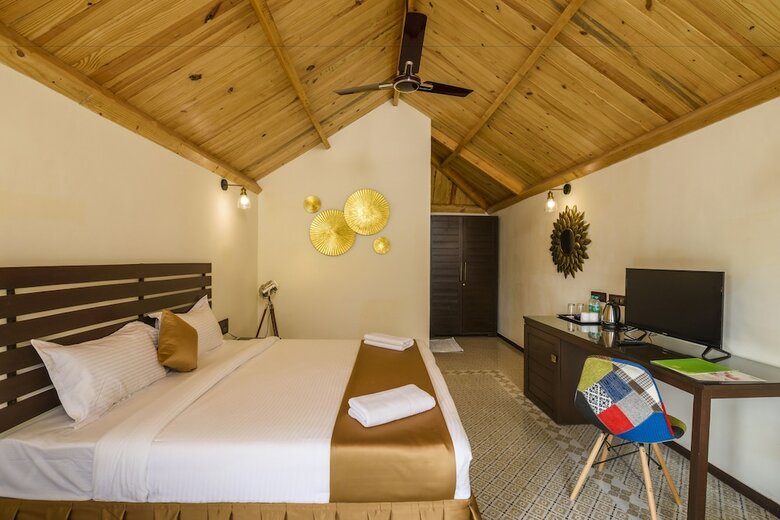 Hotel Stone Wood Resort & Spa