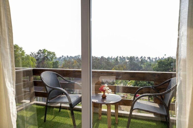 Hotel Stone Wood Resort & Spa