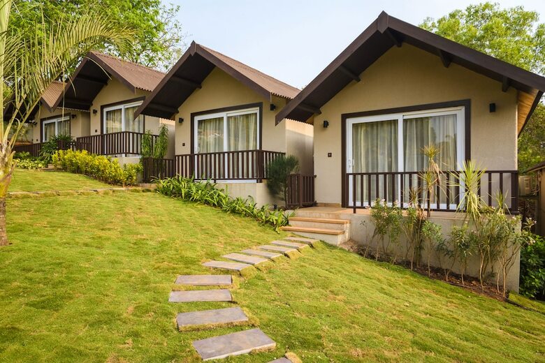 Hotel Stone Wood Resort & Spa