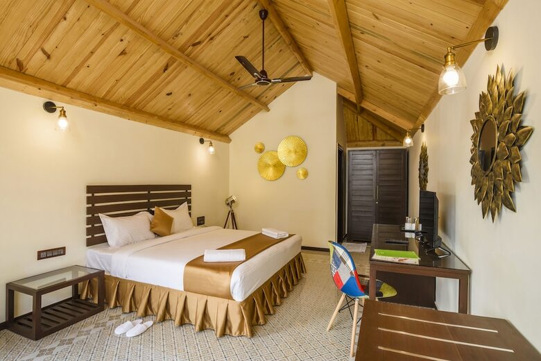 Hotel Stone Wood Resort & Spa