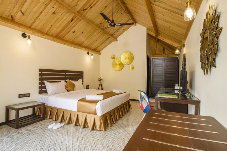 Hotel Stone Wood Resort & Spa