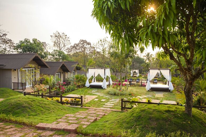 Hotel Stone Wood Resort & Spa