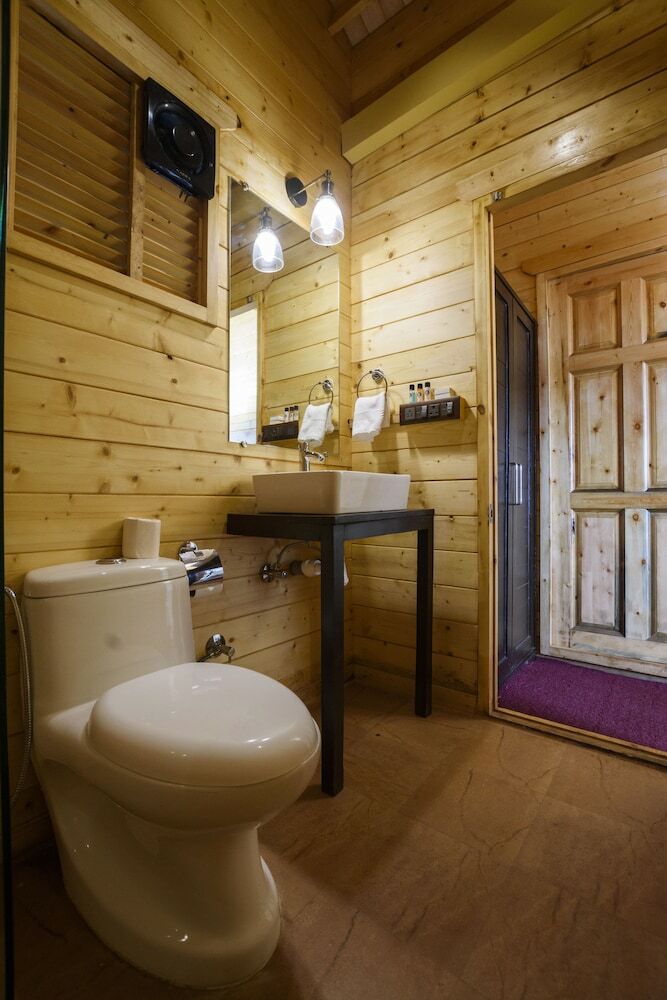 Hotel Stone Wood Resort & Spa