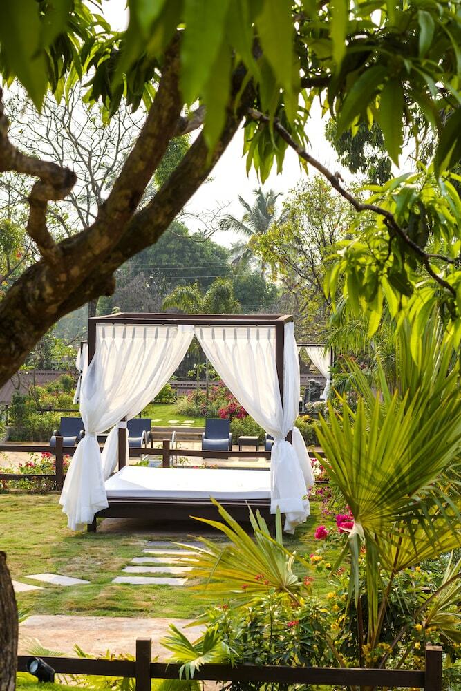 Hotel Stone Wood Resort & Spa
